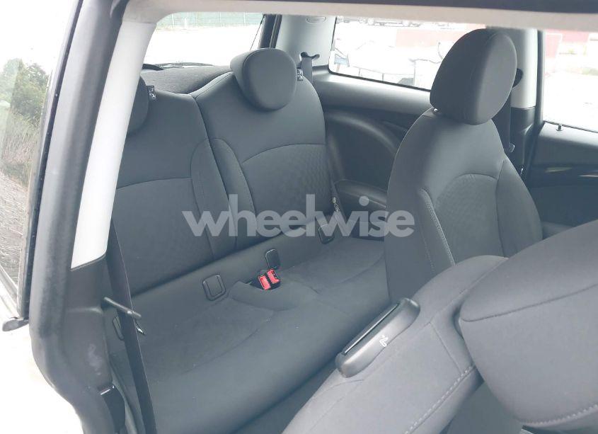 Photo 8 of 2010 Mini Cooper N/A (VIN WMWMF3C55ATZ25847)