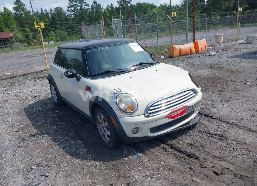 2010 Mini Cooper N/A (VIN WMWMF3C57ATU76526) main photo