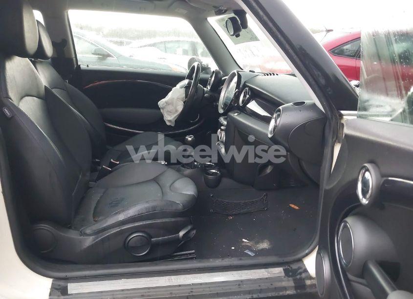 Photo 5 of 2010 Mini Cooper N/A (VIN WMWMF3C57ATU76526)
