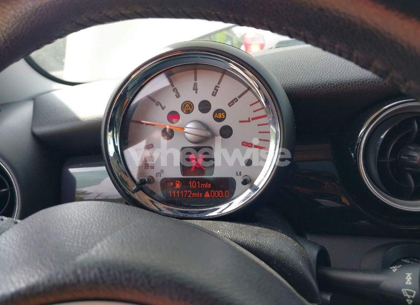 Photo 7 of 2010 Mini Cooper N/A (VIN WMWMF3C57ATU76526)