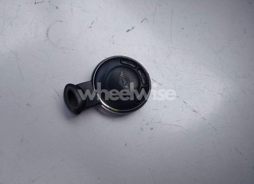 Photo 11 of 2010 Mini Cooper N/A (VIN WMWMF3C5XATU77265)