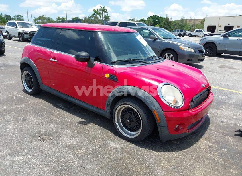 2010 Mini Cooper N/A (VIN WMWMF3C5XATZ66894) main photo