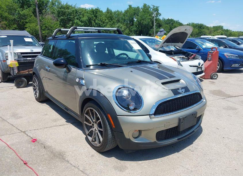 2009 Mini Cooper S (VIN WMWMF73529TX40576) main photo