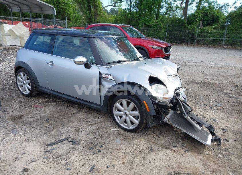 2007 Mini Cooper S (VIN WMWMF73537TL88038) main photo