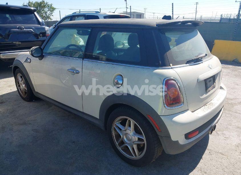 Photo 3 of 2007 Mini Cooper S (VIN WMWMF73537TL92266)