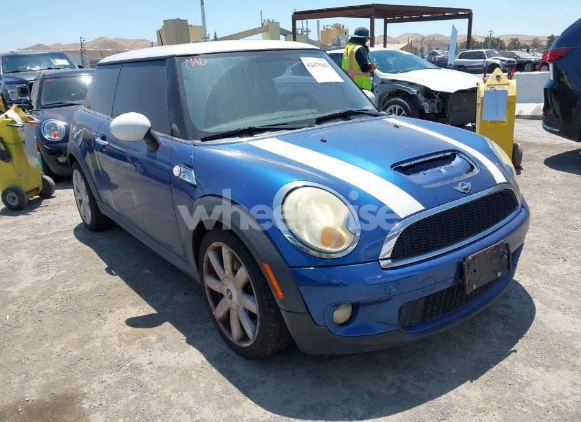 2009 Mini Cooper S (VIN WMWMF73539TW83496) main photo