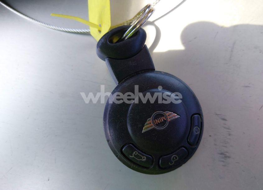 Photo 11 of 2009 Mini Cooper S (VIN WMWMF73539TW83496)