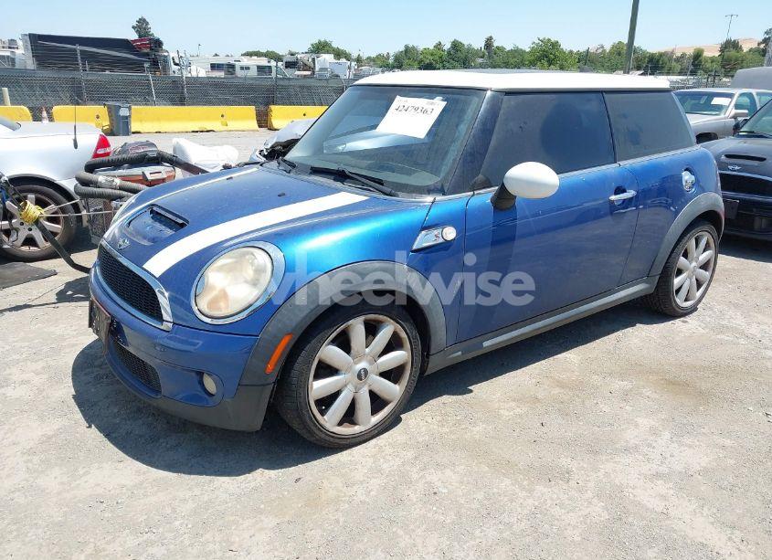 Photo 2 of 2009 Mini Cooper S (VIN WMWMF73539TW83496)
