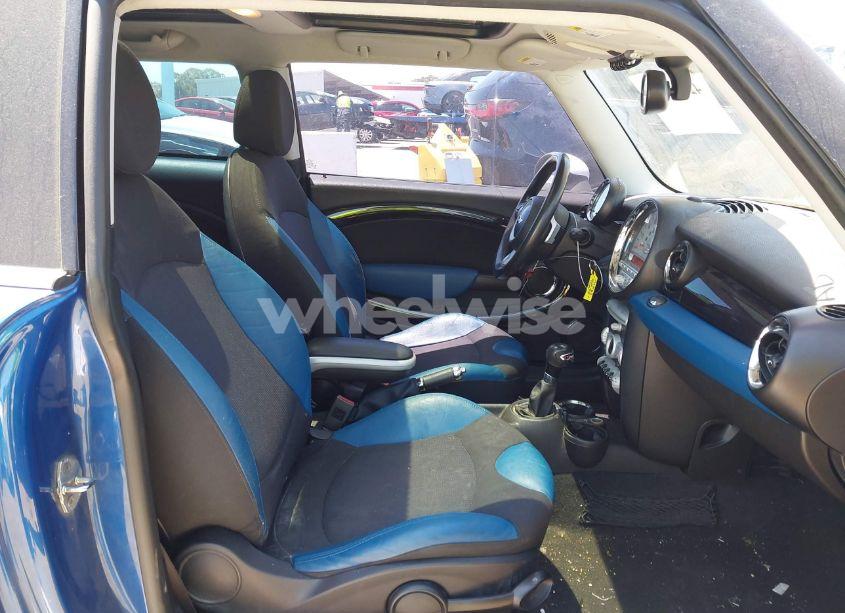 Photo 5 of 2009 Mini Cooper S (VIN WMWMF73539TW83496)