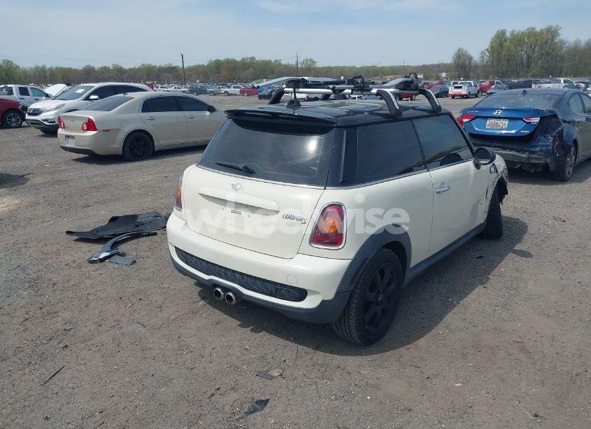 Photo 4 of 2007 Mini Cooper S (VIN WMWMF73547TV31403)