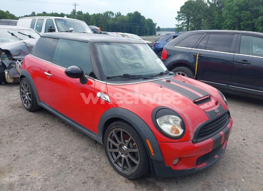 2008 Mini Cooper S (VIN WMWMF73568TT91002) main photo