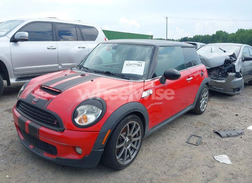 Photo 2 of 2008 Mini Cooper S (VIN WMWMF73568TT91002)