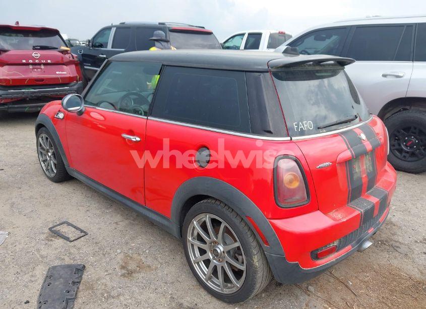 Photo 3 of 2008 Mini Cooper S (VIN WMWMF73568TT91002)