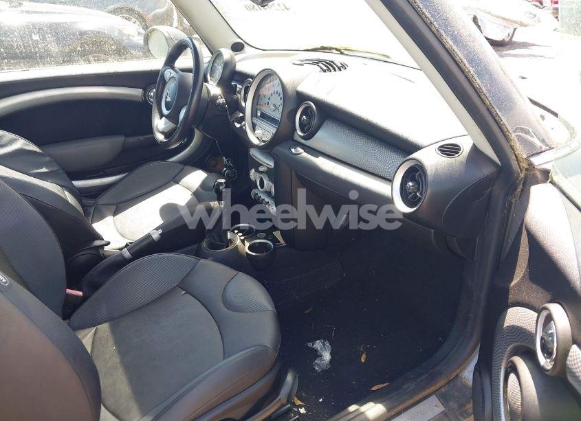 Photo 5 of 2009 Mini Cooper S (VIN WMWMF73579TT96047)