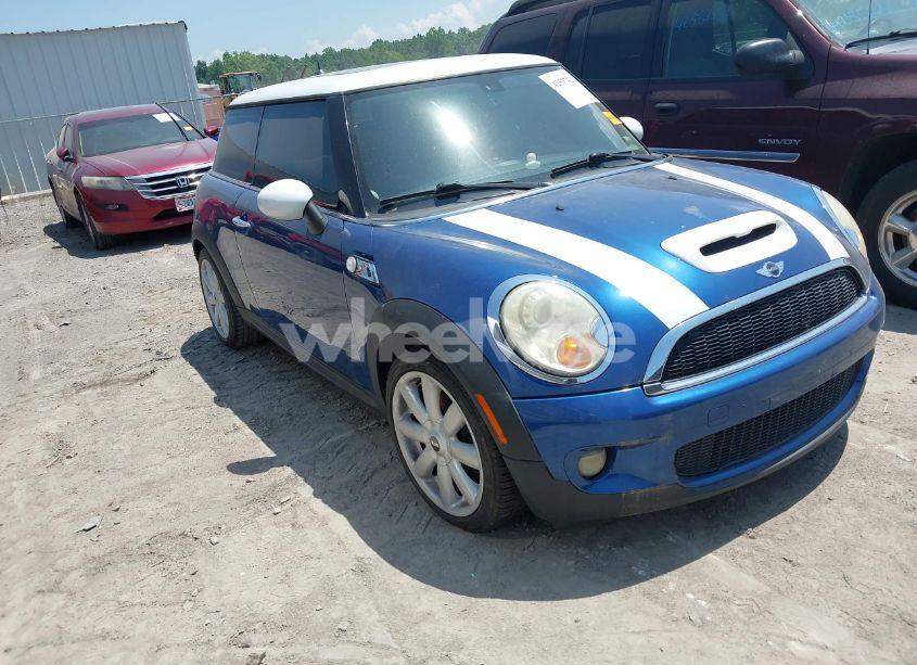 2007 Mini Cooper S (VIN WMWMF73587TL89265) main photo