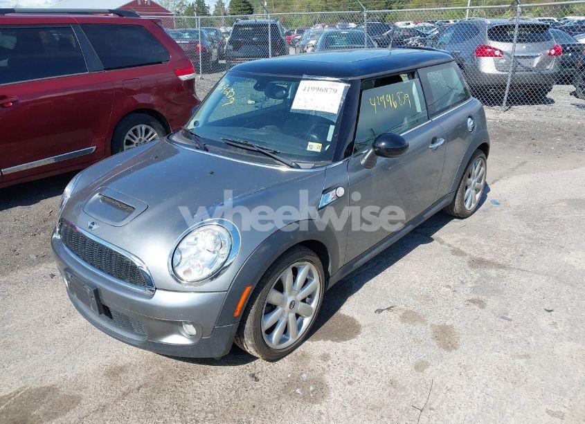 Photo 2 of 2007 Mini Cooper S (VIN WMWMF73587TT84728)