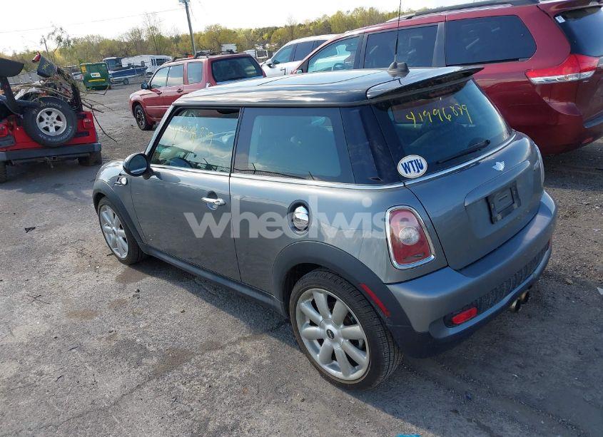 Photo 3 of 2007 Mini Cooper S (VIN WMWMF73587TT84728)