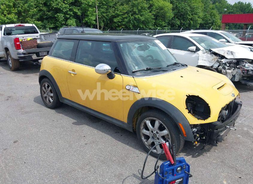 2008 Mini Cooper S (VIN WMWMF73588TT87212) main photo