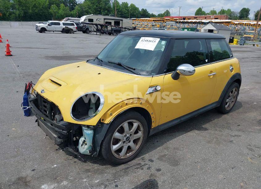 Photo 2 of 2008 Mini Cooper S (VIN WMWMF73588TT87212)