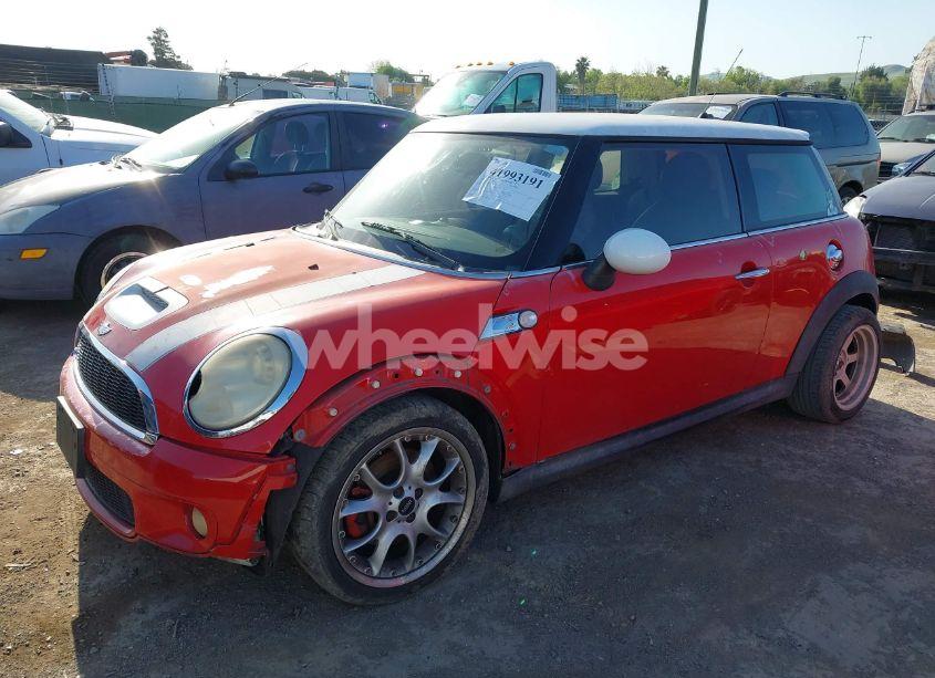 Photo 2 of 2008 Mini Cooper S (VIN WMWMF73588TT89848)