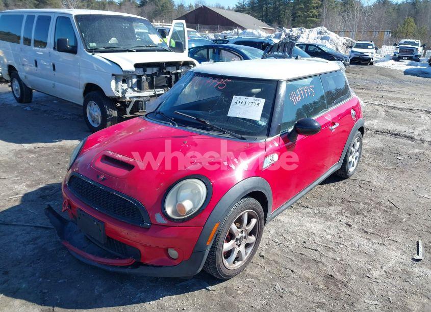 Photo 2 of 2009 Mini Cooper S (VIN WMWMF73589TT95974)