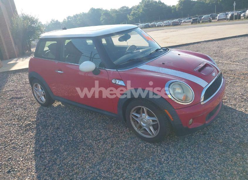 2008 Mini Cooper S (VIN WMWMF73598TV32869) main photo