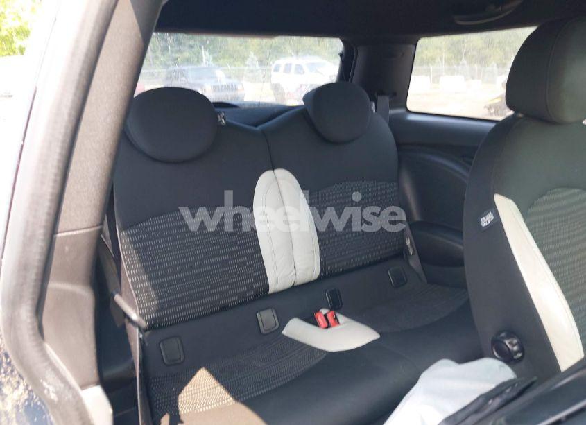 Photo 8 of 2010 Mini Cooper S (VIN WMWMF7C54ATZ74321)