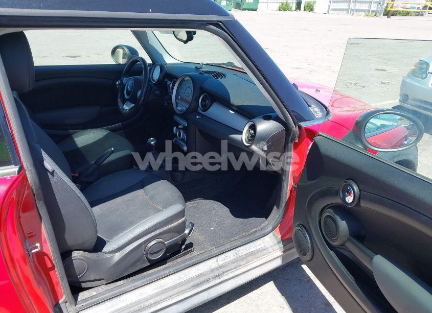 Photo 5 of 2010 Mini Cooper CLUBMAN (VIN WMWML3C57ATX50946)