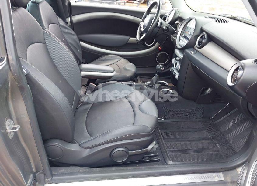 Photo 5 of 2009 Mini Cooper S CLUBMAN (VIN WMWMM33539TP93754)