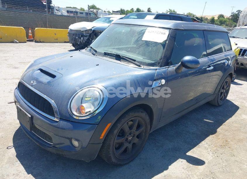 Photo 2 of 2010 Mini Cooper S CLUBMAN (VIN WMWMM3C53ATP76411)