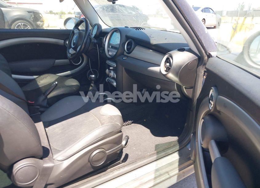 Photo 5 of 2010 Mini Cooper S CLUBMAN (VIN WMWMM3C53ATP76411)