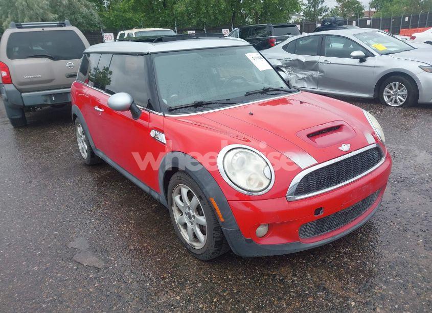 2010 Mini Cooper S CLUBMAN (VIN WMWMM3C55ATP94439) main photo