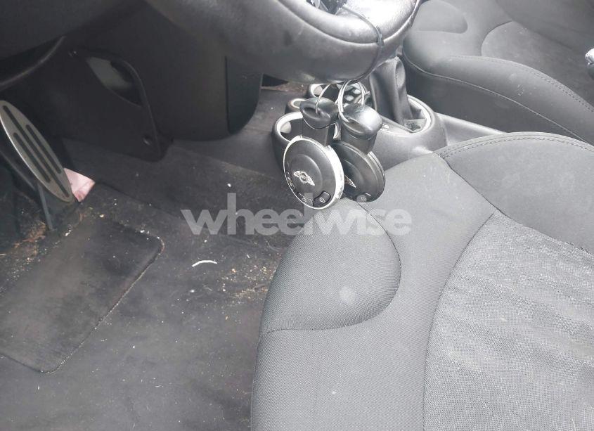 Photo 11 of 2010 Mini Cooper S CLUBMAN (VIN WMWMM3C55ATP94439)