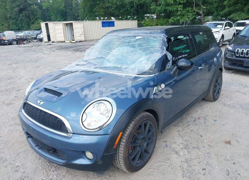 Photo 2 of 2010 Mini Cooper S CLUBMAN (VIN WMWMM3C56ATP75804)
