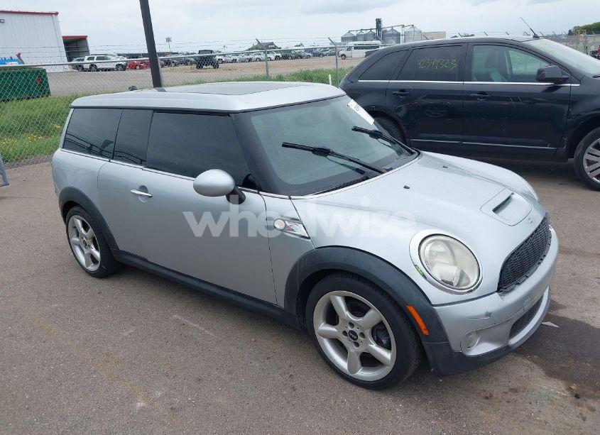 2010 Mini Cooper S CLUBMAN (VIN WMWMM3C57ATP94023) main photo