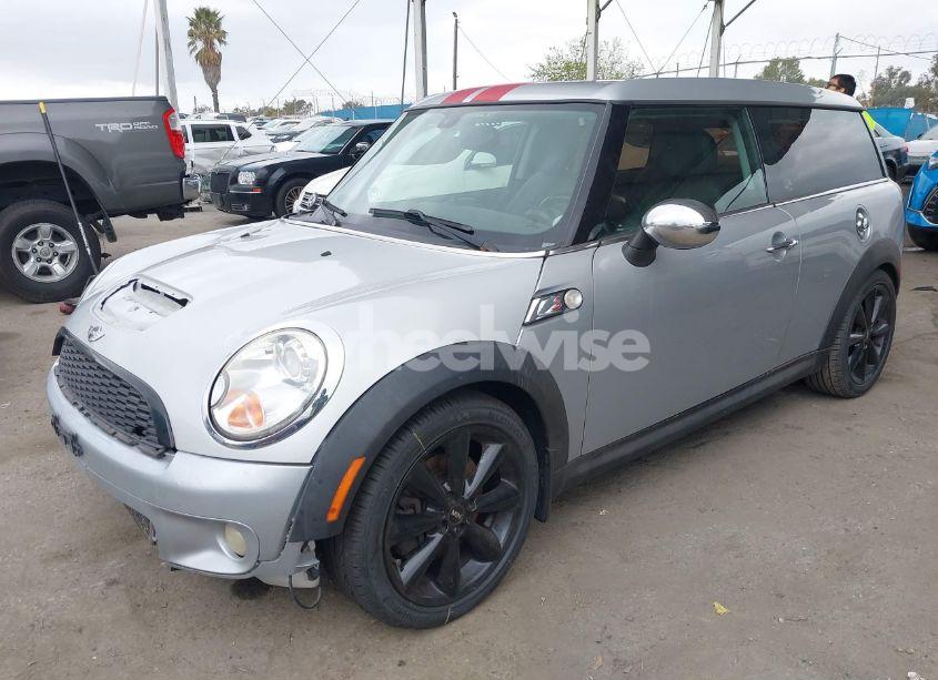 Photo 2 of 2010 Mini Cooper S CLUBMAN (VIN WMWMM3C58ATZ32863)