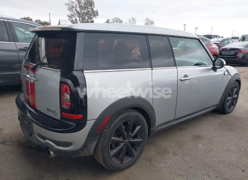 Photo 4 of 2010 Mini Cooper S CLUBMAN (VIN WMWMM3C58ATZ32863)