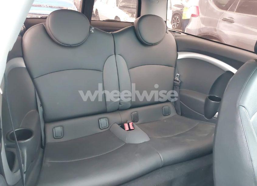 Photo 8 of 2010 Mini Cooper S CLUBMAN (VIN WMWMM3C58ATZ32863)