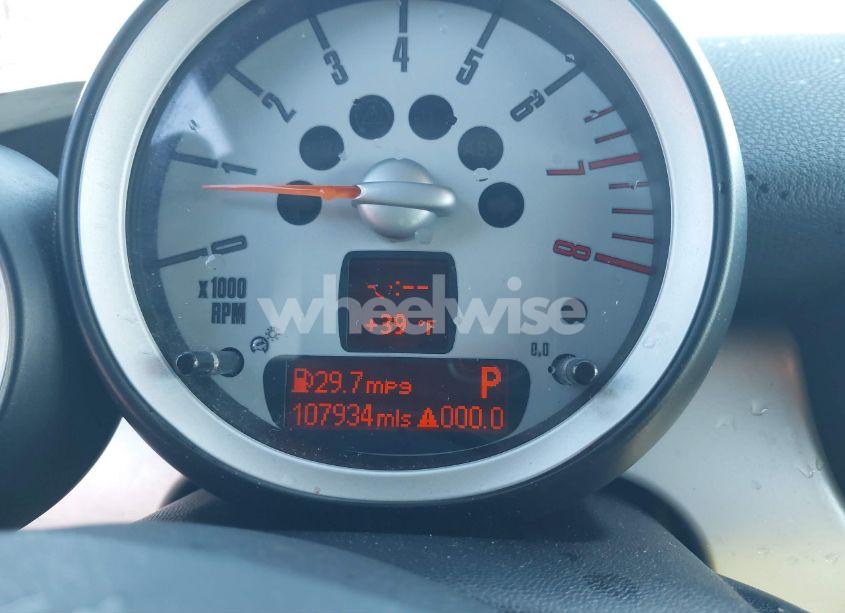 Photo 15 of 2009 Mini Cooper N/A (VIN WMWMR33569TU95961)