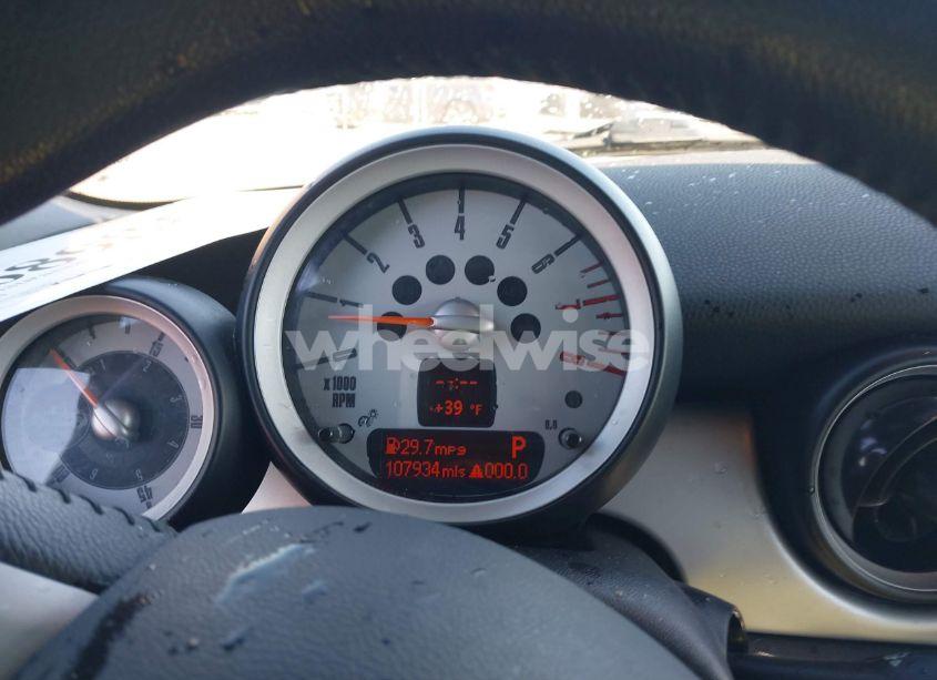 Photo 7 of 2009 Mini Cooper N/A (VIN WMWMR33569TU95961)