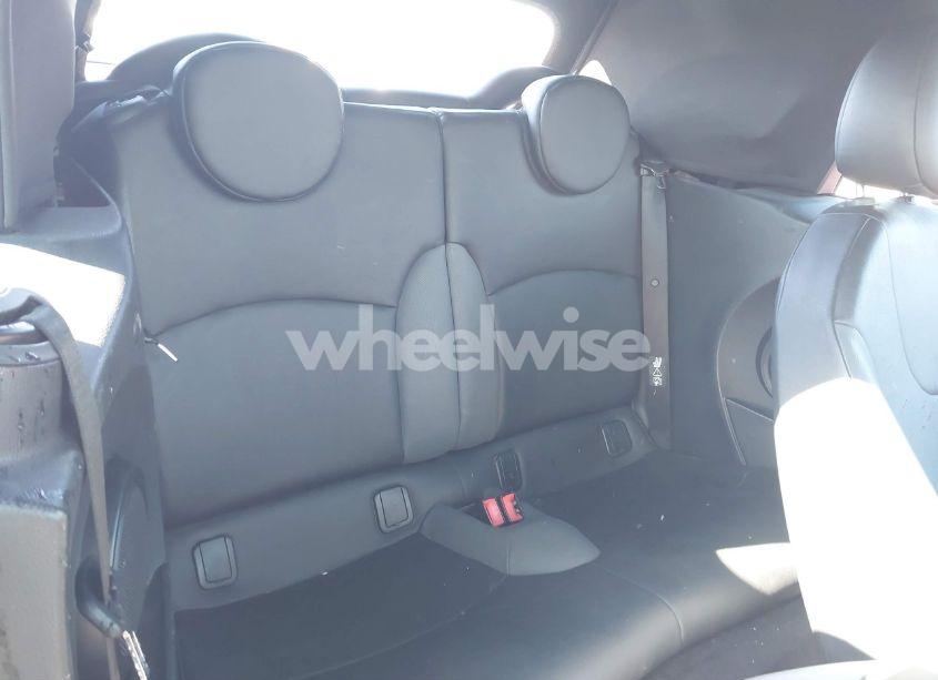 Photo 8 of 2009 Mini Cooper N/A (VIN WMWMR33569TU95961)