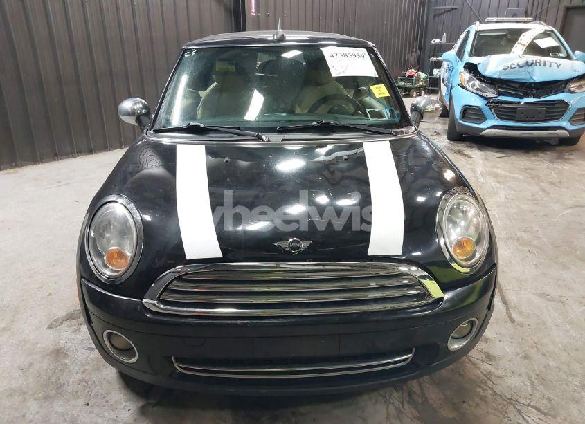 Photo 13 of 2010 Mini Cooper N/A (VIN WMWMR3C51ATU96987)