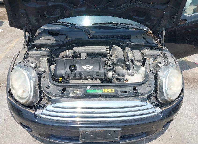 Photo 10 of 2010 Mini Cooper N/A (VIN WMWMR3C51ATU97251)