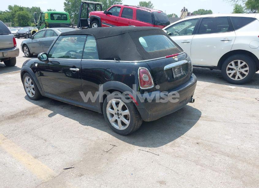 Photo 3 of 2010 Mini Cooper N/A (VIN WMWMR3C51ATU97251)