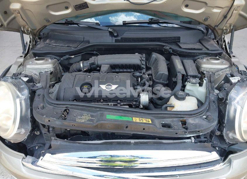 Photo 10 of 2010 Mini Cooper N/A (VIN WMWMR3C52ATU97825)