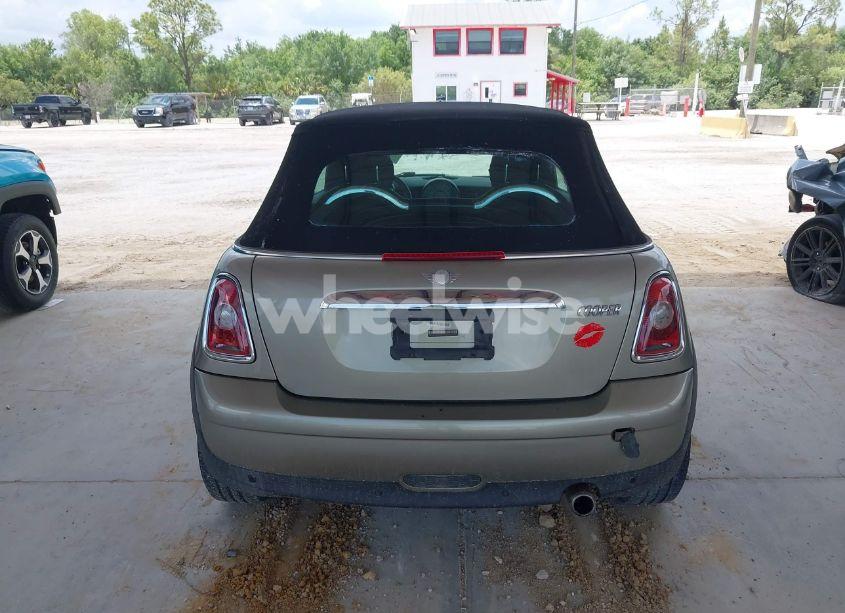 Photo 16 of 2010 Mini Cooper N/A (VIN WMWMR3C52ATU97825)