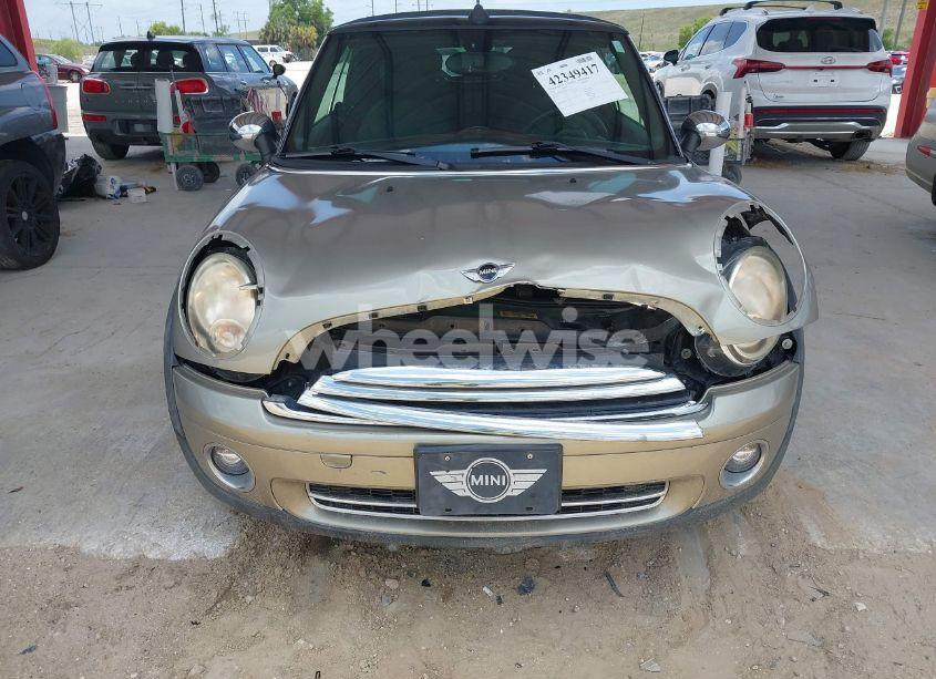 Photo 6 of 2010 Mini Cooper N/A (VIN WMWMR3C52ATU97825)