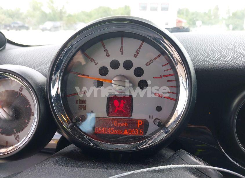 Photo 7 of 2010 Mini Cooper N/A (VIN WMWMR3C52ATU97825)