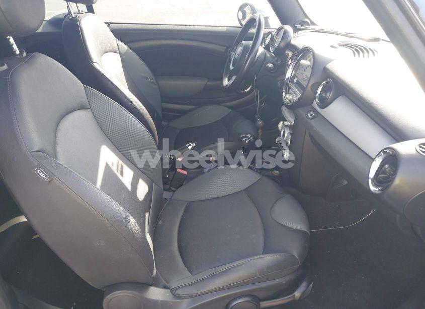 Photo 5 of 2010 Mini Cooper N/A (VIN WMWMR3C56ATU98301)