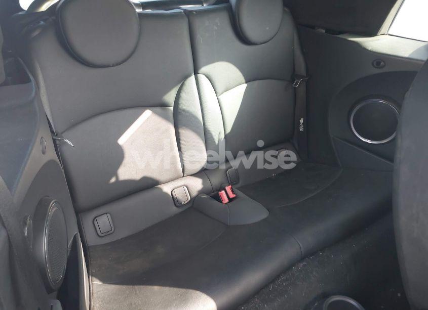 Photo 8 of 2010 Mini Cooper N/A (VIN WMWMR3C56ATU98301)